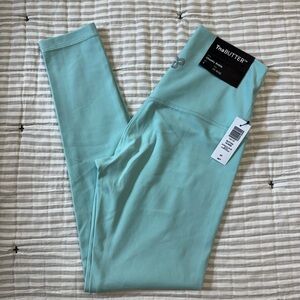 ARITZIA TNABUTTER - Hi-rise Cheeky Ankle Leggings - Size S